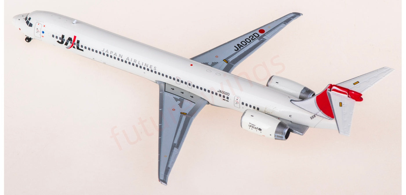 1:400 Geminijets GJJAL1719 Japan Airlines McDonnell Douglas MD-90 JA002D Aircraft Model+Free Tractor