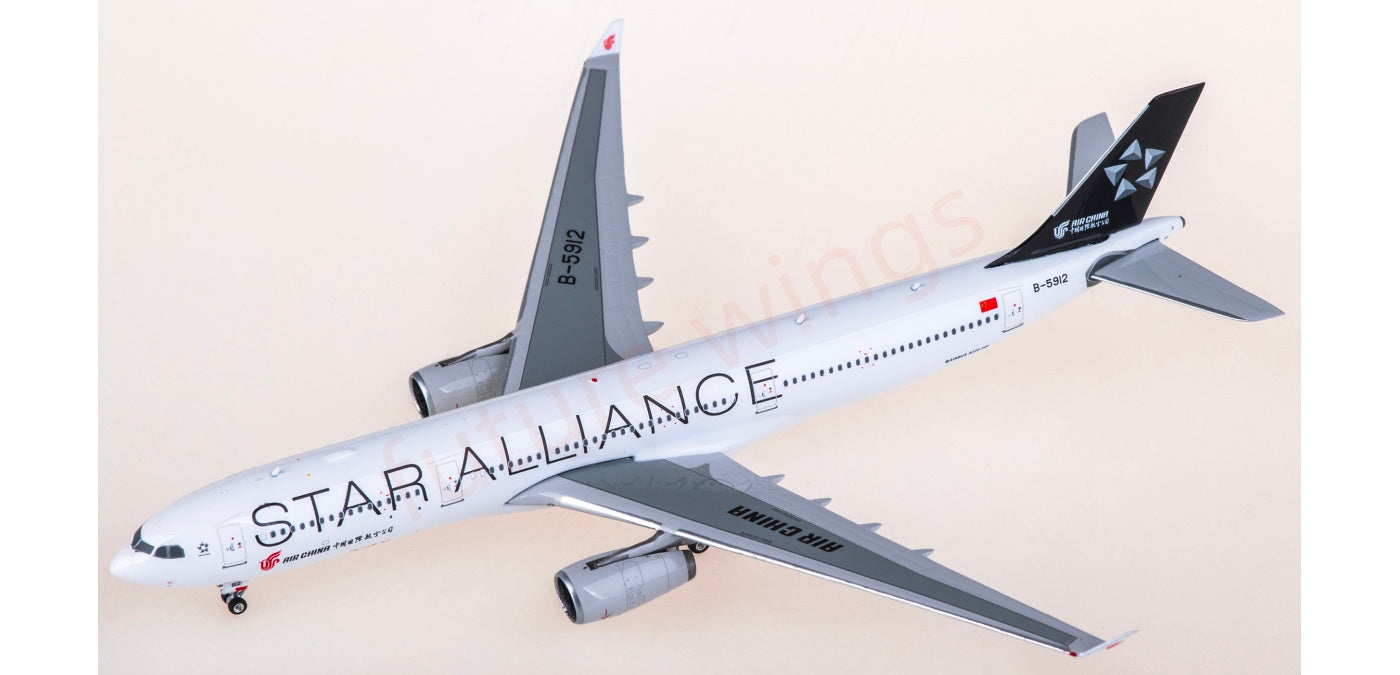 1:400 Phoenix PH12023 Air China Airbus A330-300 B-5912 Aircraft Model+Free Tractor