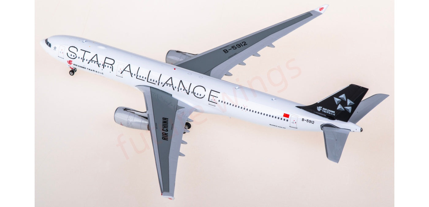 1:400 Phoenix PH12023 Air China Airbus A330-300 B-5912 Aircraft Model+Free Tractor
