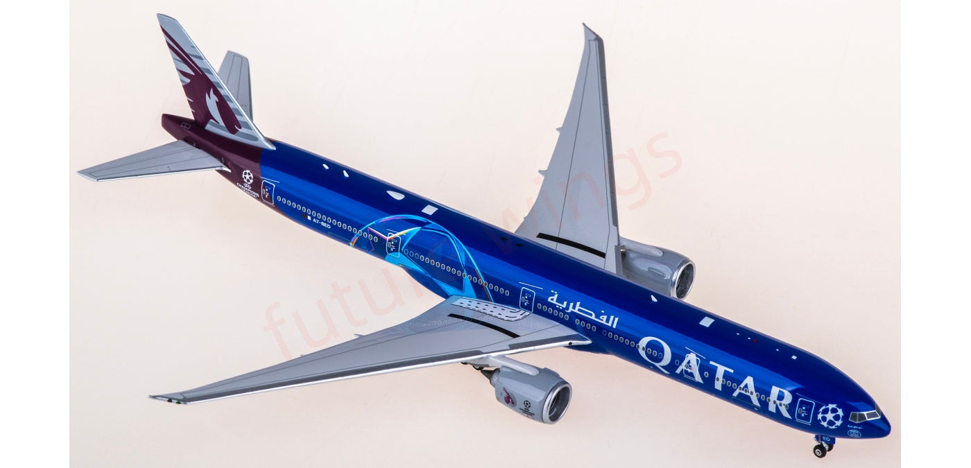 1:400 Phoenix PH04655 Qatar Airways B777-300ER A7-BED Aircraft Model+Free Tractor