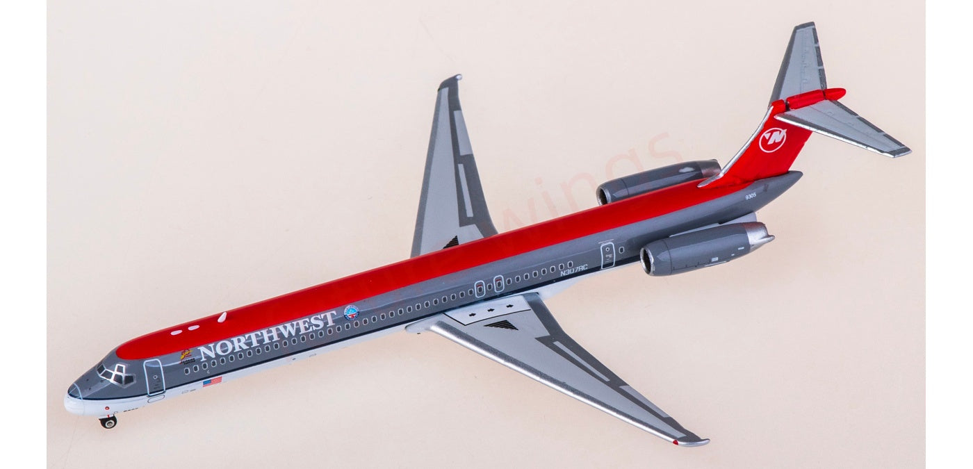 1:400 Phoenix PH04662 Northwest Airlines McDonnell Douglas MD-82 N307RC Aircraft Model+Free Tractor