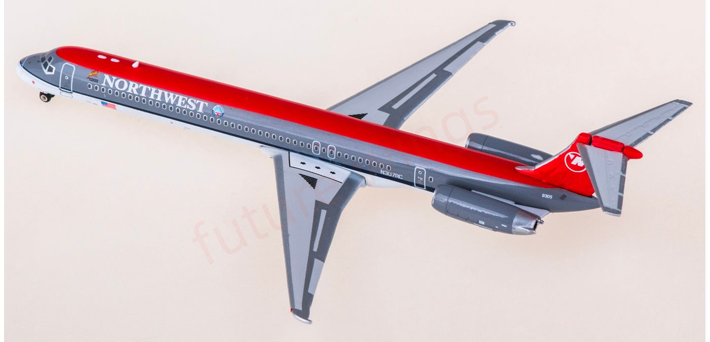 1:400 Phoenix PH04662 Northwest Airlines McDonnell Douglas MD-82 N307RC Aircraft Model+Free Tractor