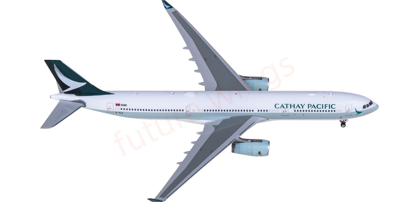 1:400 Phoenix PH04664 Cathay Pacific Airbus A330-300 B-HLW Aircraft Model+Free Tractor