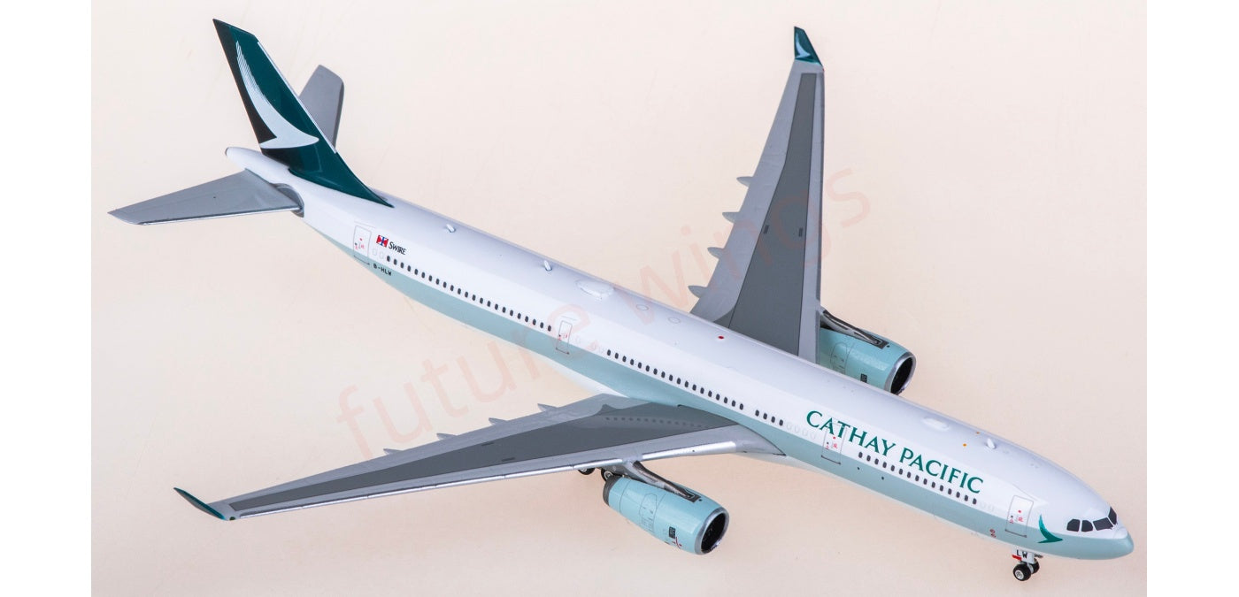 1:400 Phoenix PH04664 Cathay Pacific Airbus A330-300 B-HLW Aircraft Model+Free Tractor