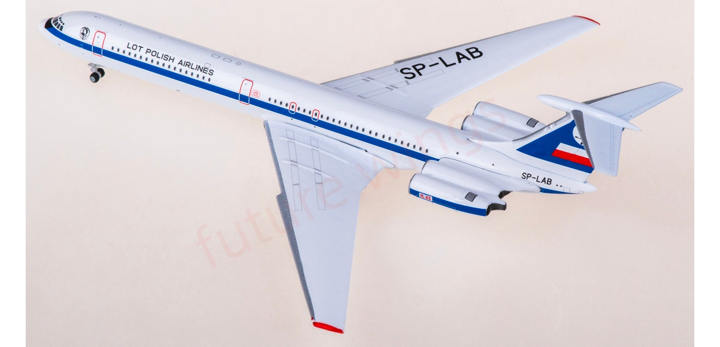 1:400 Phoenix PH12030 LOT Ilyushin IL-62 SP-LAB Aircraft Model+Free Tractor