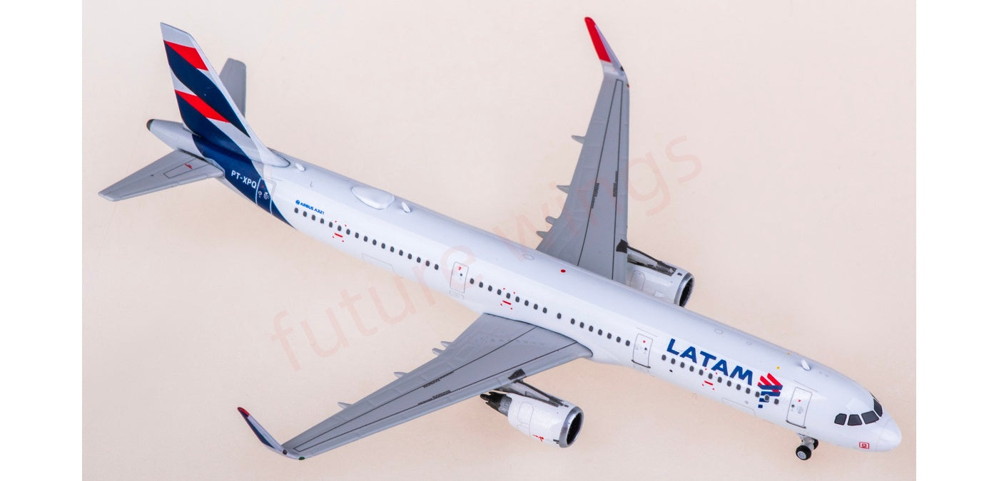 1:400 Phoenix PH12045 LATAM Airbus A321 PT-XPQ Aircraft Model+Free Tractor