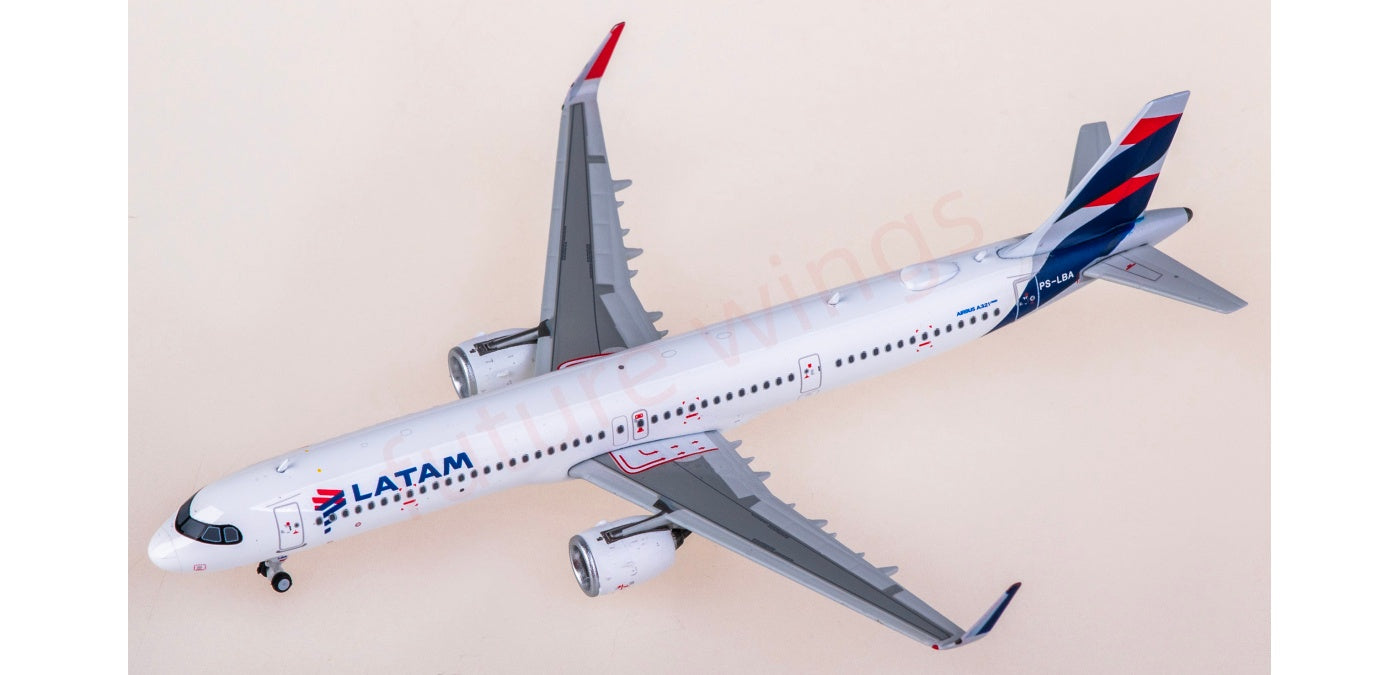 1:400 Phoenix PH12046 LATAM Airbus A321neo PS-LBA Aircraft Model+Free Tractor