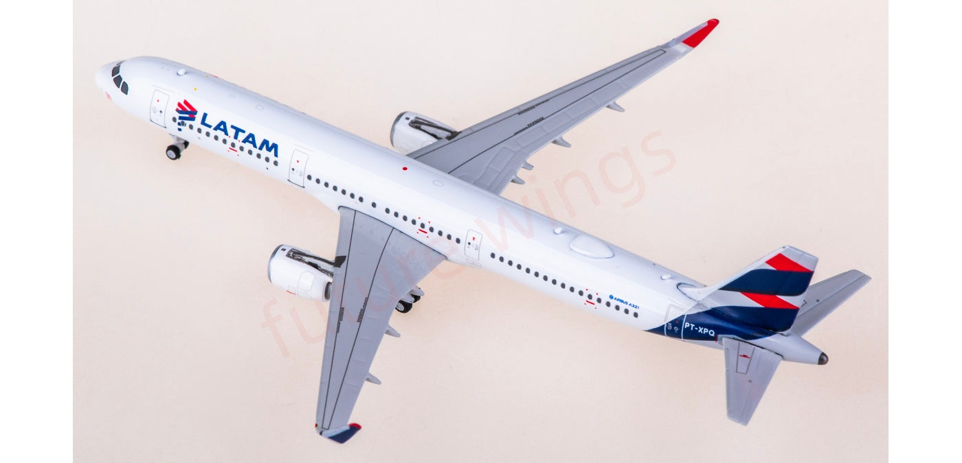1:400 Phoenix PH12046 LATAM Airbus A321neo PS-LBA Aircraft Model+Free Tractor
