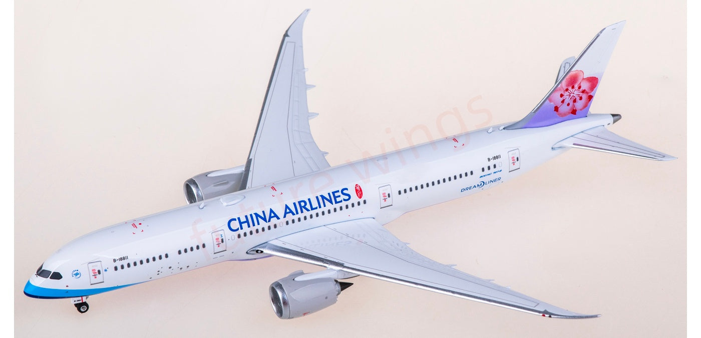 1:400 Phoenix PH12050 China Airlines B787-9 B-18811 Aircraft Model+Free Tractor