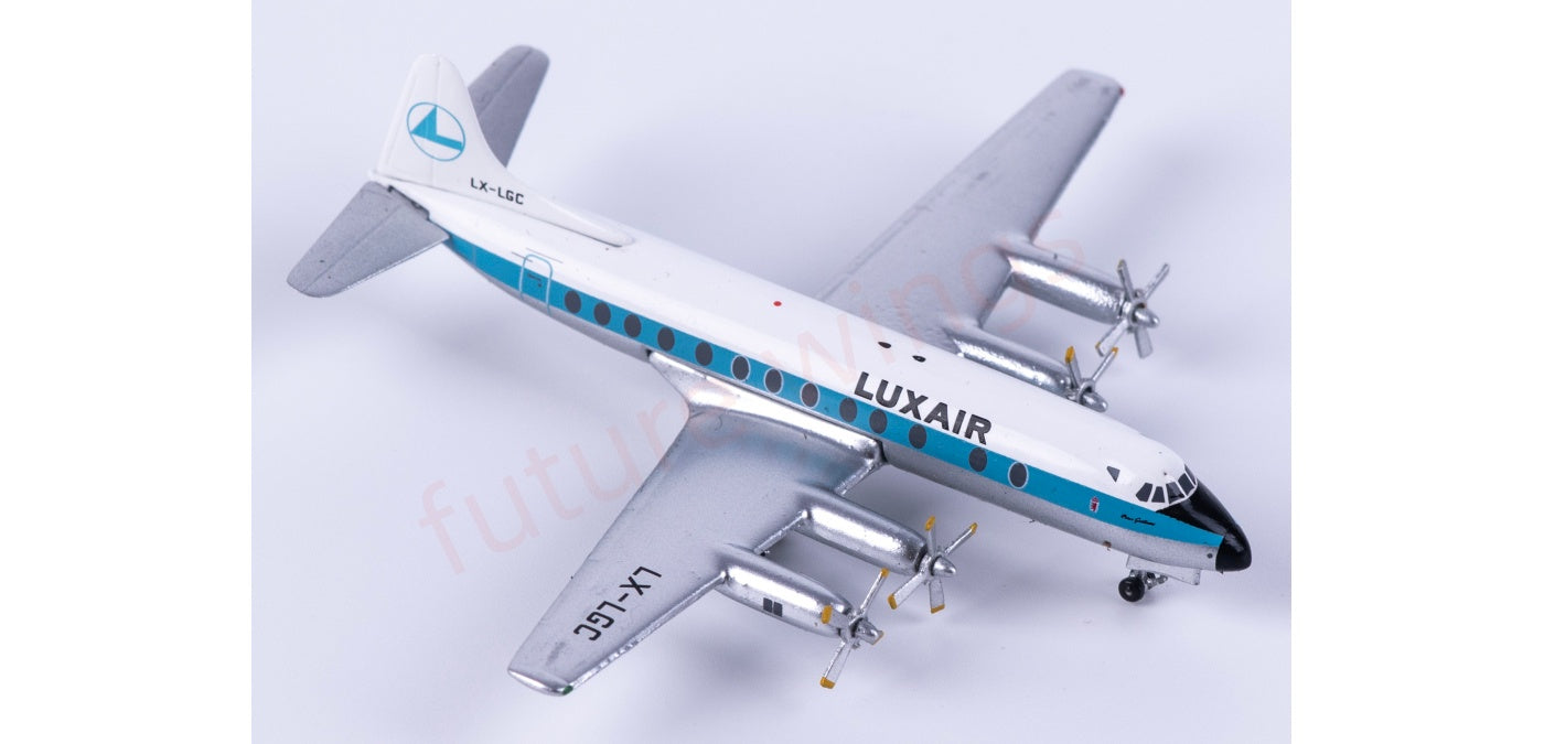 1:400 AeroClassics AC411463 Luxair Vickers Viscount 800 LX-LGC Aircraft Model+Free Tractor