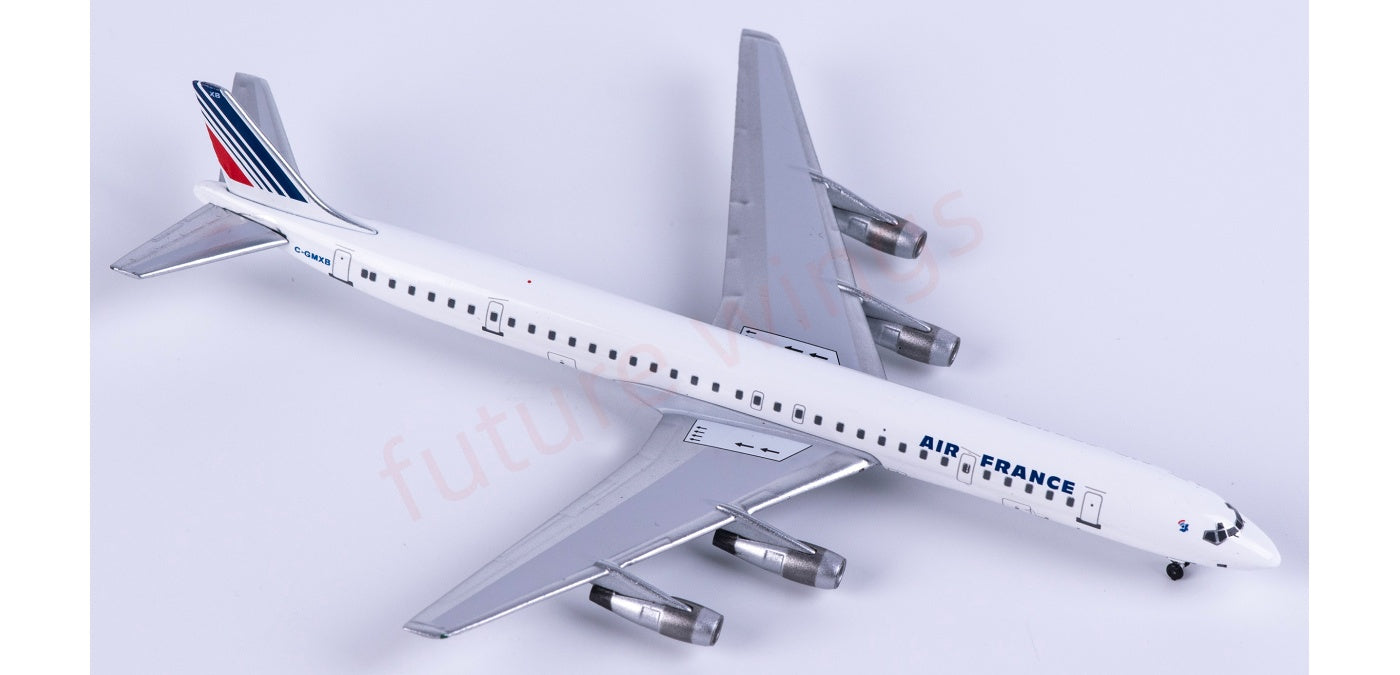 1:400 AeroClassics AC411458 Air France Douglas DC-8-61 C-GMXB Aircraft Model+Free Tractor
