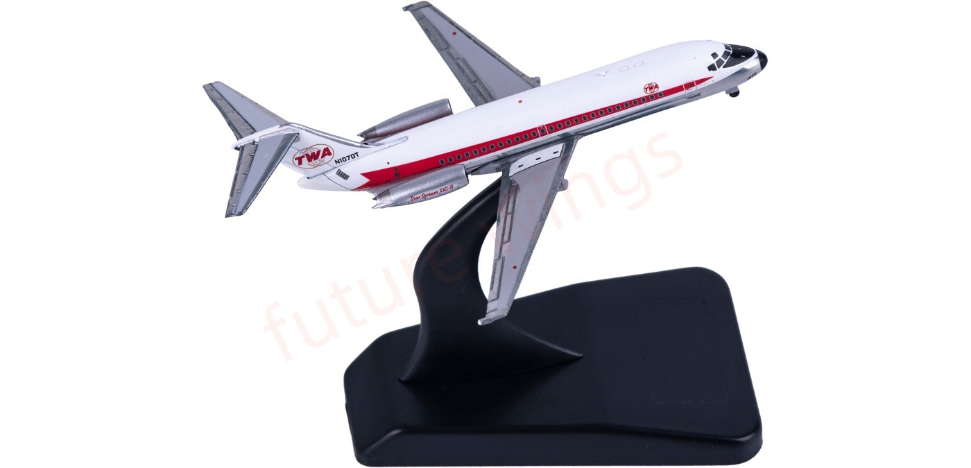1:400 V1-V40 V400008 TWA McDonnell Douglas DC-9-15 N1070T Aircraft Model Free Tractor+Stand