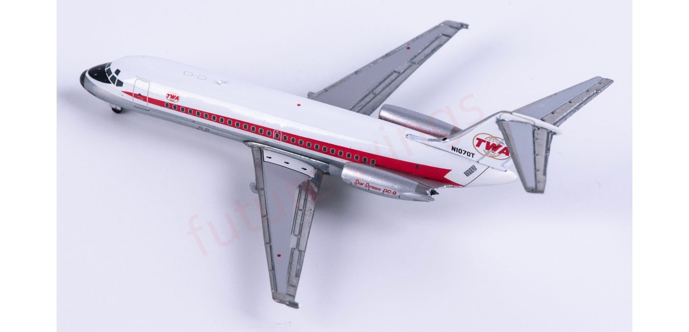 1:400 V1-V40 V400008 TWA McDonnell Douglas DC-9-15 N1070T Aircraft Model Free Tractor+Stand