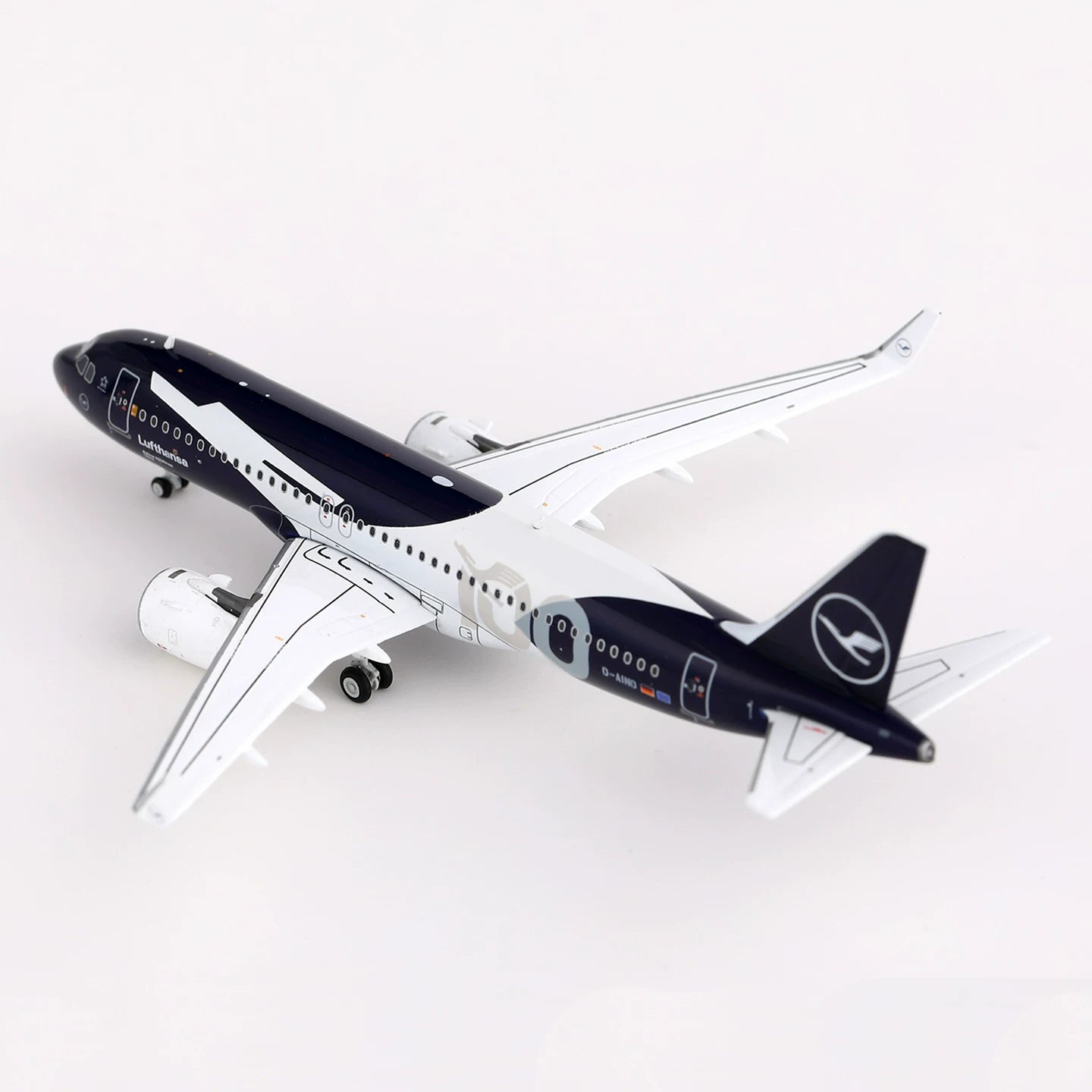 1:400 HX Models Lufthansa Airlines A320neo D-AING/D-AIND "100Years"Aircraft Model+Free Tractor