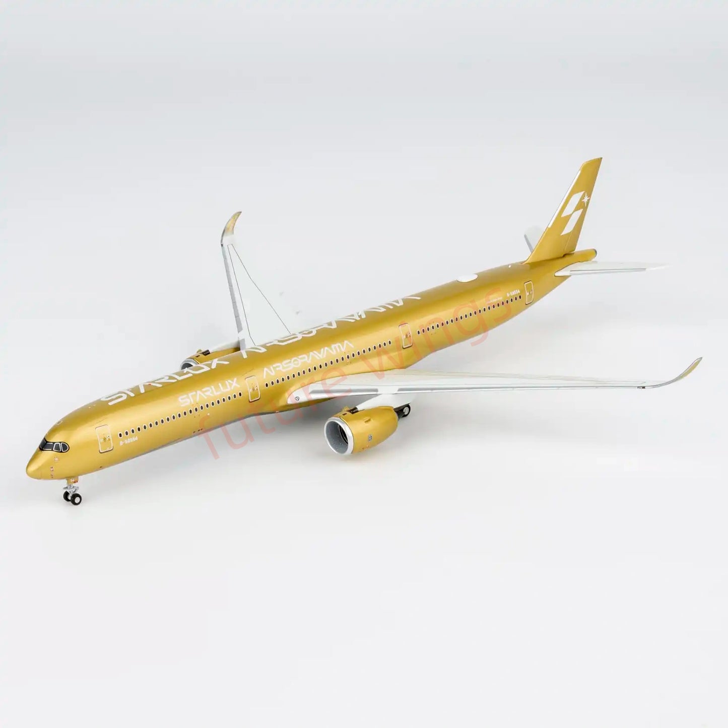 1:400 NG Models NG57047 Starlux Airlines A350-1000 B-58554 "Luxury Package"+Free Tractor