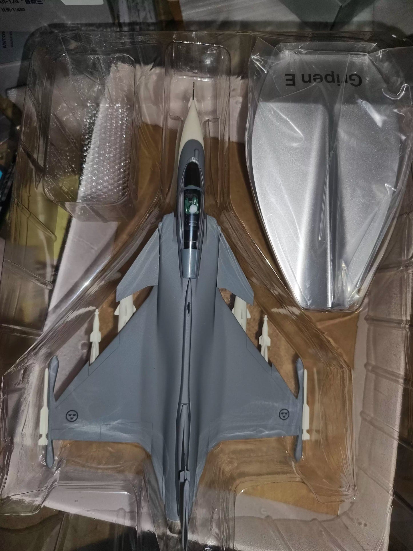 1:48 YRD Model SAAB JAS-39 Gripen Flighter Model With Stand