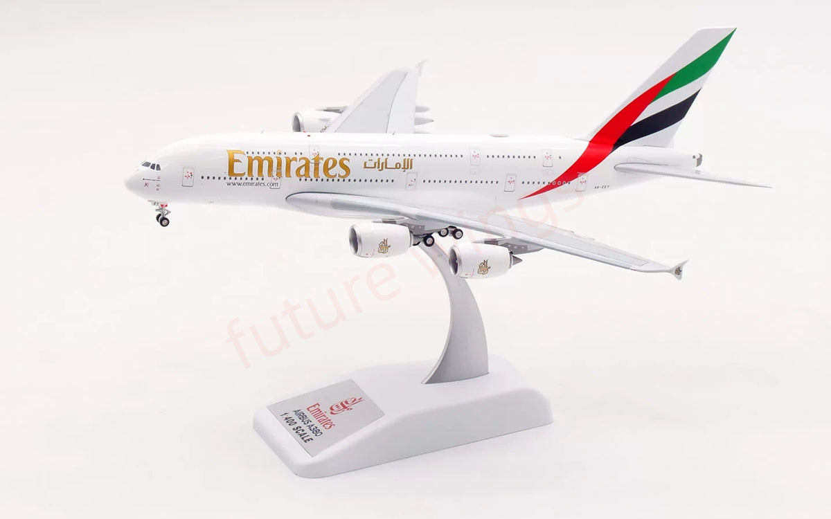 1:400 Aviation400 Emirates A380 A6-EEY Aircraft Model Free Tractor+Stand