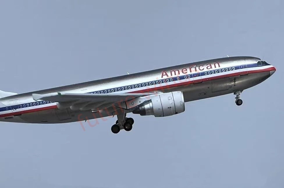 1:400 Z² Model American Airlines A300-600R N91050 Aircraft Model+Free Tractor