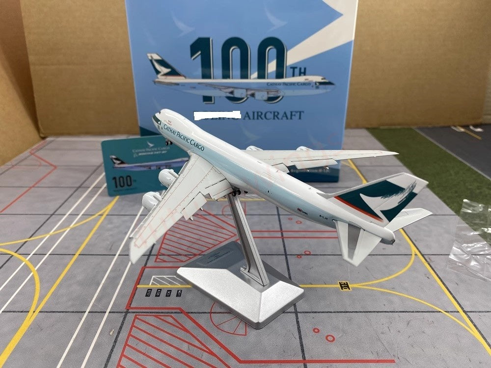 1:400 YY Wings Cathay Pacific B747-8F B-LJC Aircraft Model Free Tractor +Stand