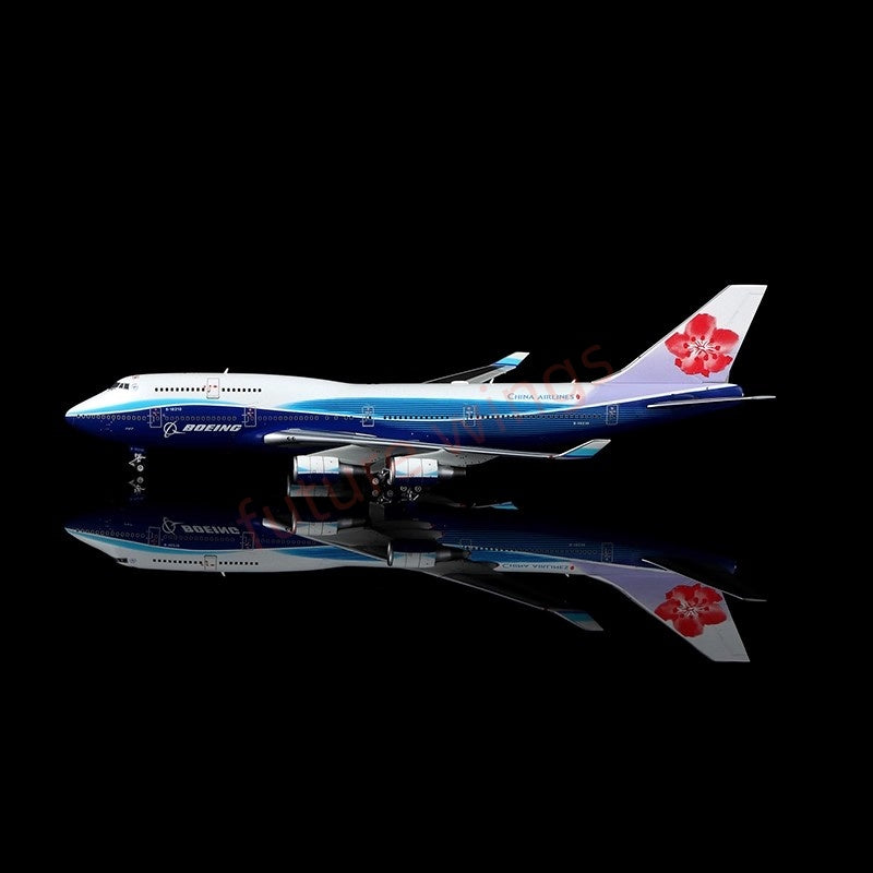 1:400 HX Models China Airlines B747-400 B-18210 Aircraft Model Free Tractor +Stand