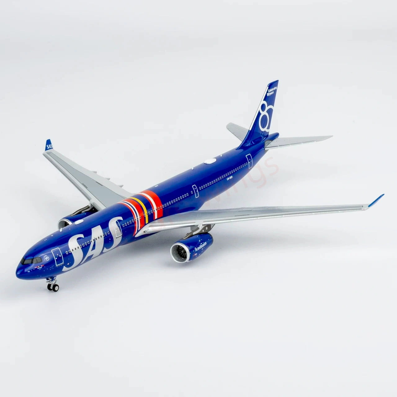 1:400 NG Models NG62088 SAS A330-300 LN-RKR Aircraft Model+FreeTractor