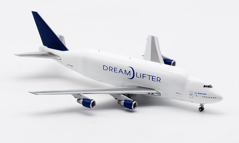 1:400 JC Wings Boeing 747-400LCF Dreamlifter N747BC Free Tractor +Stand