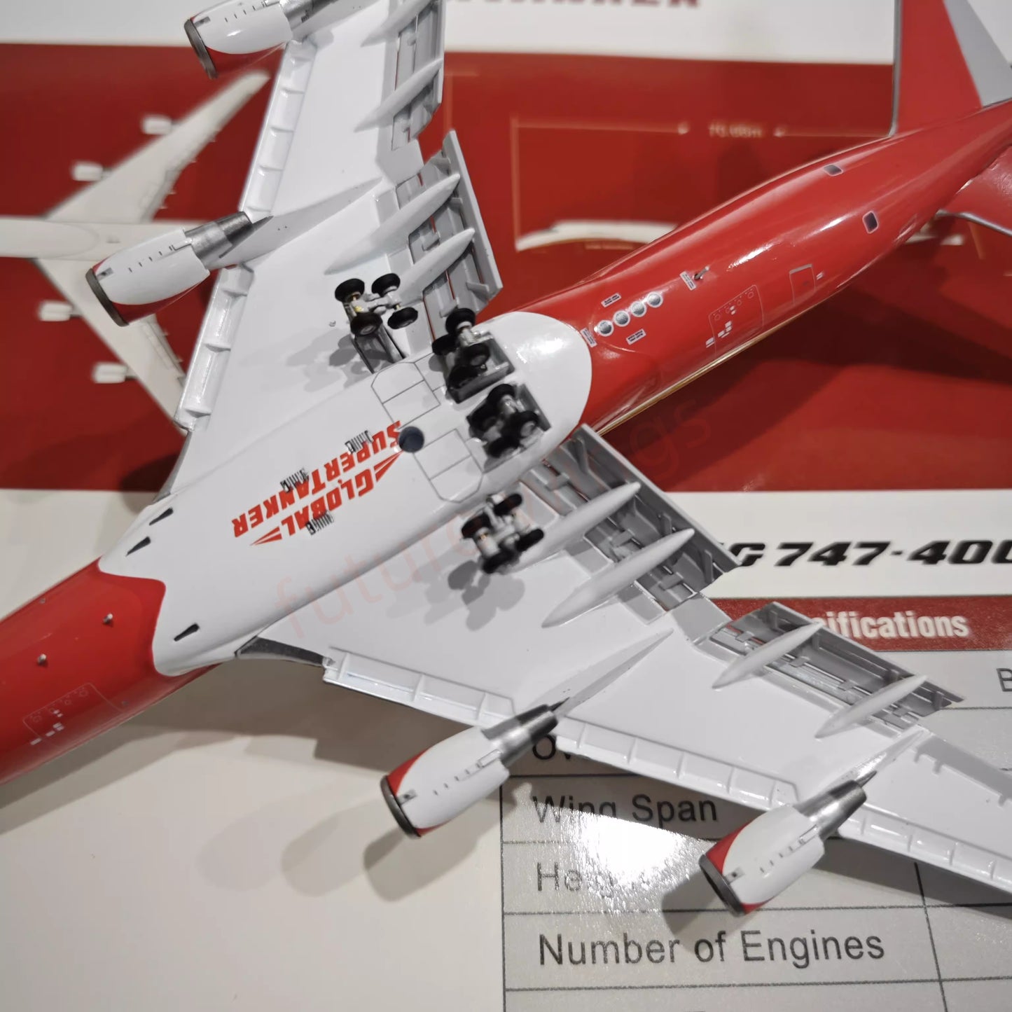 1:400 JC Wings XX4910 Global Super Tanker B747-400 N744ST Aircraft Model+Free Tractor