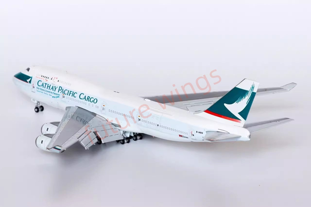1:400 CW Cathay Pacific Cargo B747-400BCF B-HOU Aircraft Model+Free Tractor