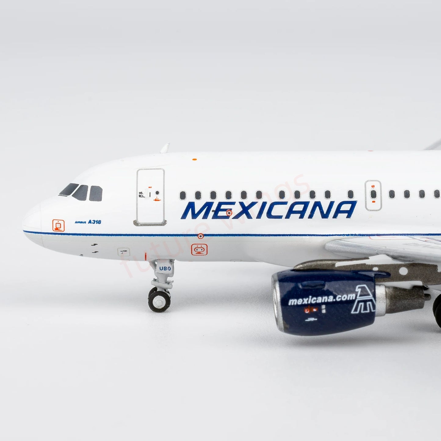 1:400 NG Models NG48029 Mexicana A318 XA-UBQ Aircraft Model+Free Tractor