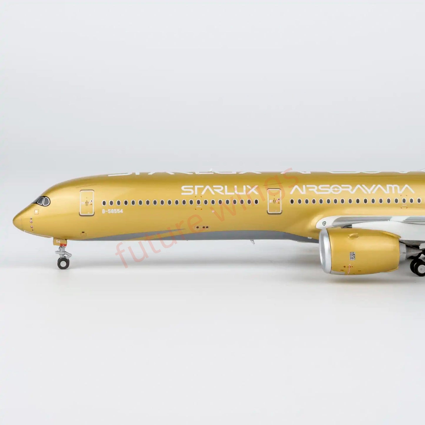 1:400 NG Models NG57047 Starlux Airlines A350-1000 B-58554 "Luxury Package"+Free Tractor