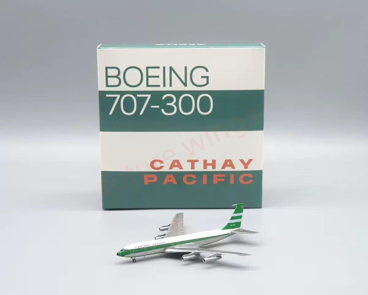 1:400 Apollo A244063 Cathay Pacific Cargo B707-300F VR-HHJ+Free Tractor