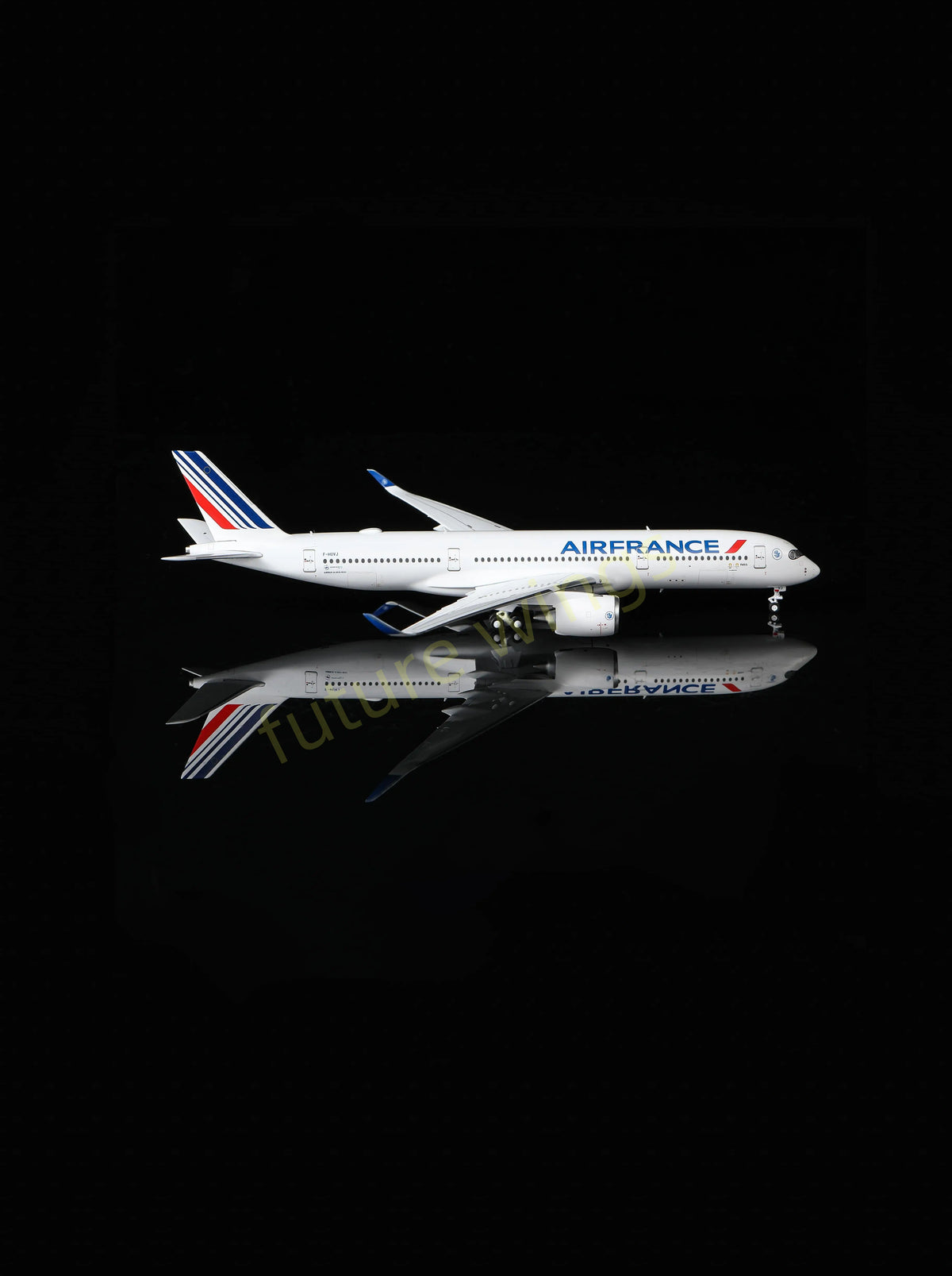 1:400 AeroPolaris 3590002 Air France A350-900 F-HUVJ Aircraft 1:400 AeroPolaris 3590002 Air France A350-900 F-HUVJ Aircraft