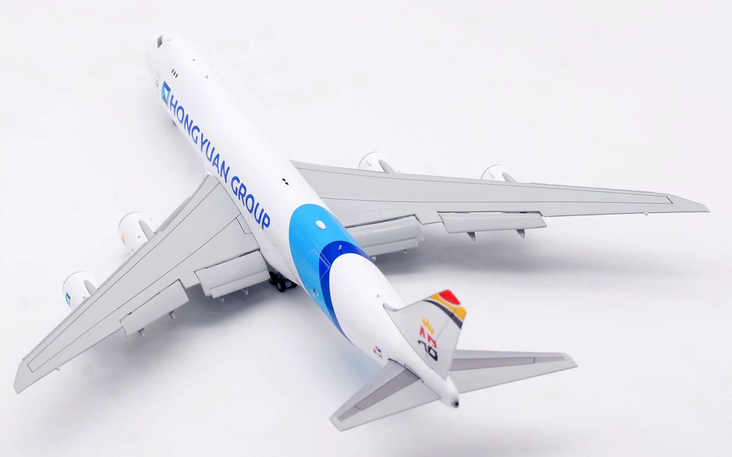 1:400 HX Models Hong Yuan Group B747-8F OE-LFC Aircraft Model Free Tractor+Stand