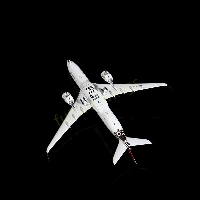 1:400 AeroPolaris Fuji Airways A350-900 DQ-FAN Aircraft Model+Free Tractor