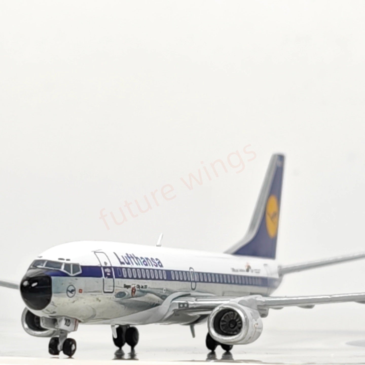 1:400 JC Wings EW4733003 Lufthansa Airlines B737-300 D-ABXD Aircraft Model+Free Tractor
