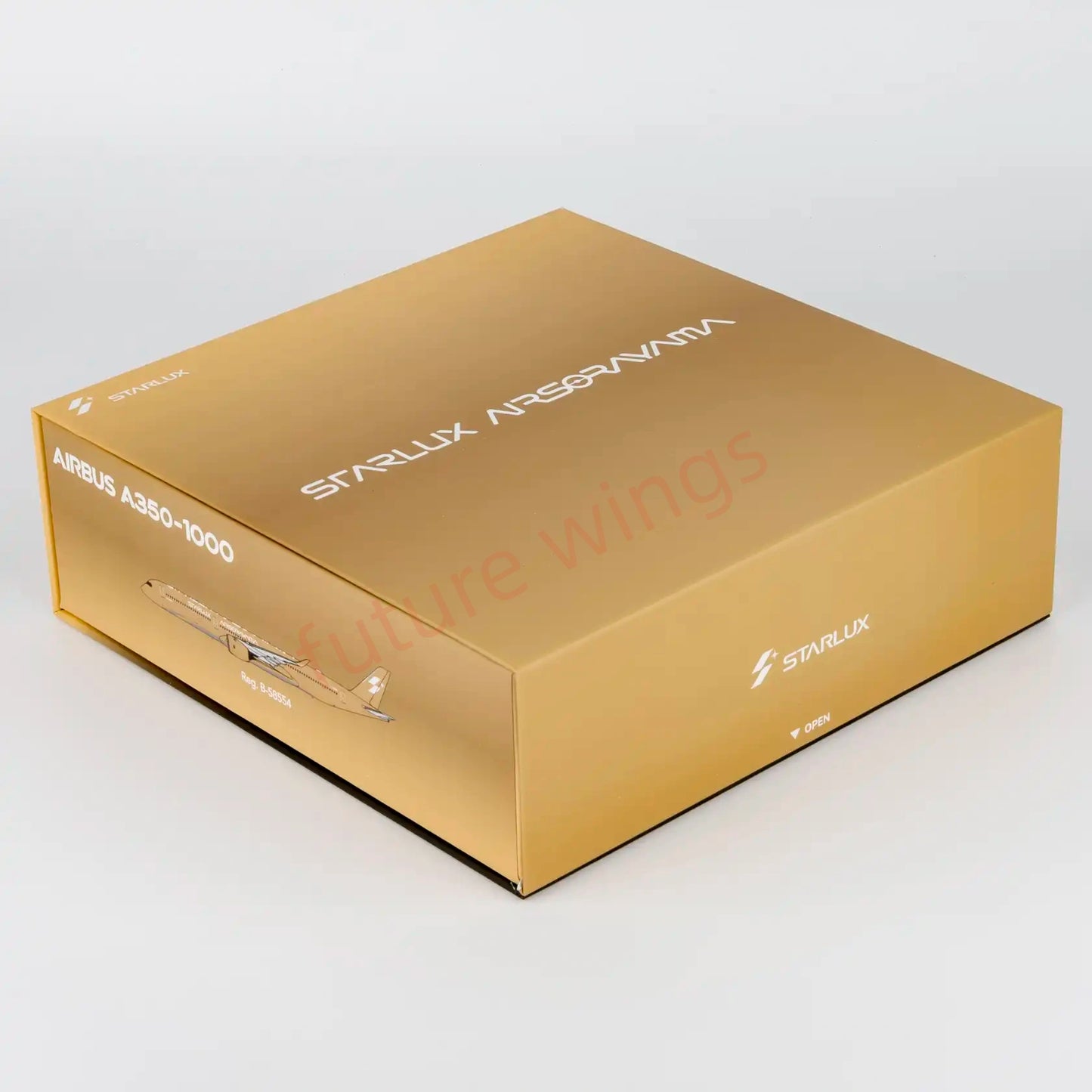 1:400 NG Models NG57047 Starlux Airlines A350-1000 B-58554 "Luxury Package"+Free Tractor
