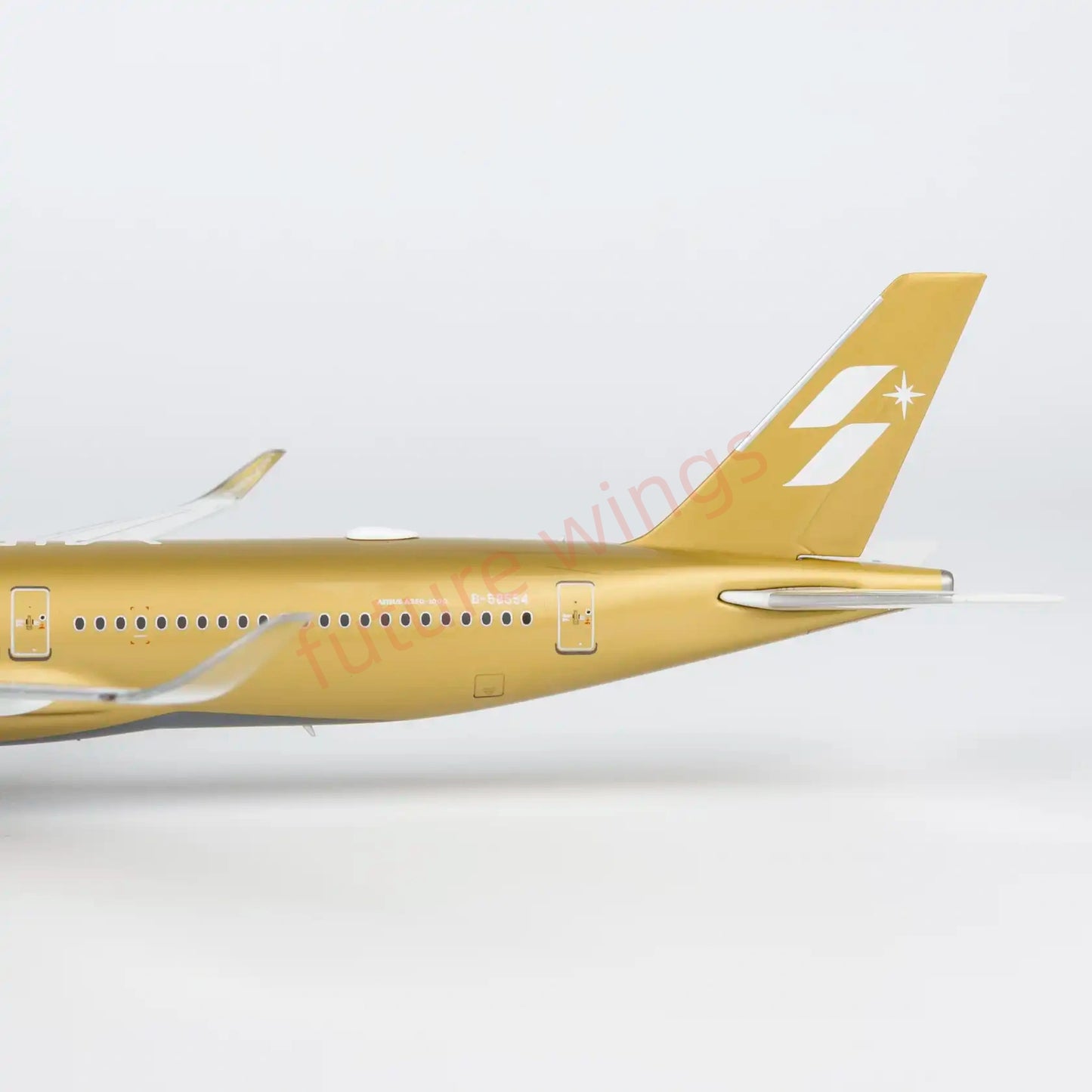 1:400 NG Models NG57047 Starlux Airlines A350-1000 B-58554 "Luxury Package"+Free Tractor