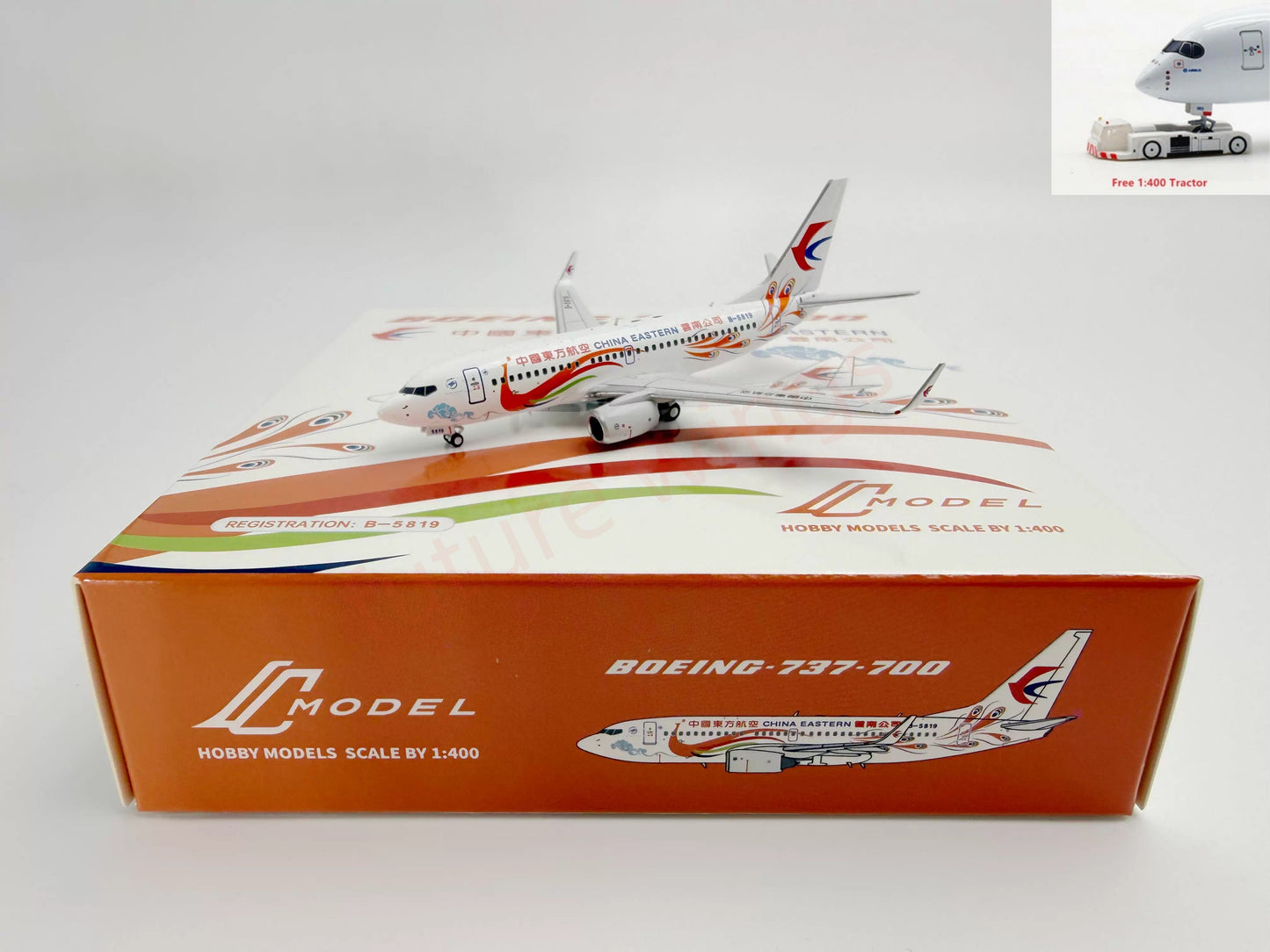 1:400 C Model China Eastern Airlines B737-700 B-5819 Aircraft Model+Free Tractor