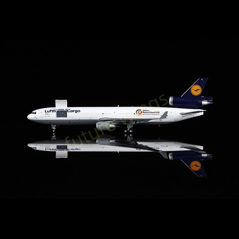 1:400 YY Wings Lufthansa Cargo MD-11 D-ALCC "Aktion Deutschland Hilft" Aircraft Model+Free Tractor