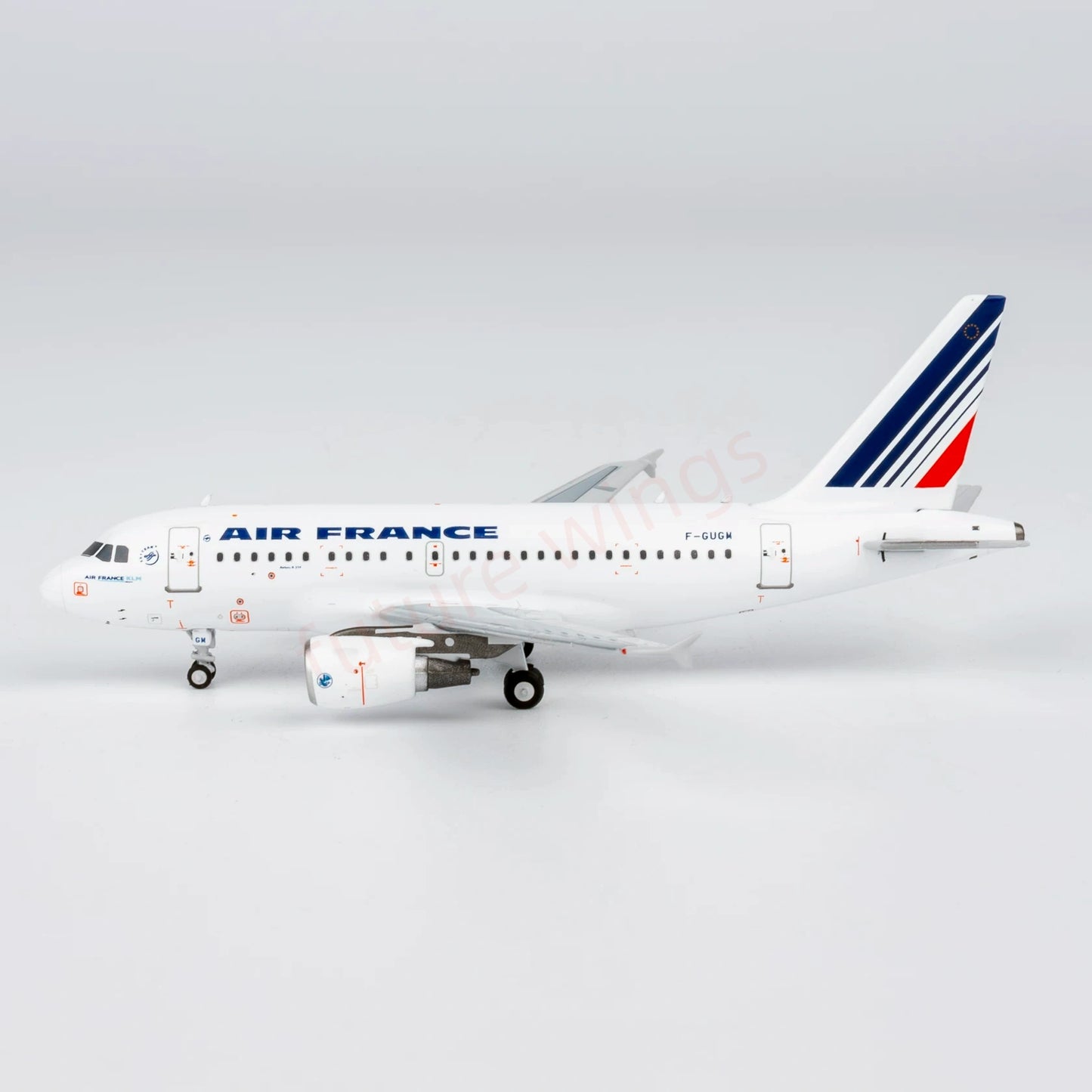 1:400 NG Models NG48026 Air France A318 F-GUGM Aircraft Model+Free Tractor