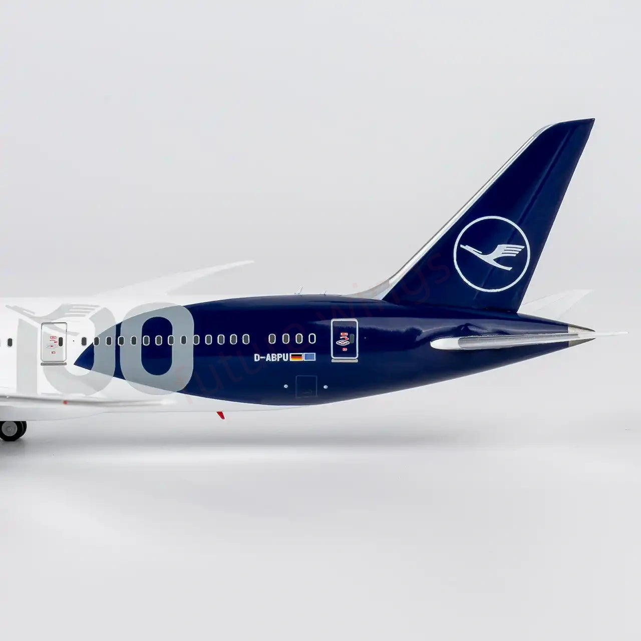 1:400 NG Models NG55154 Lufthansa B787-9 D-ABPU “100years” "Luxury Package"Aircraft Model+Free Tractor